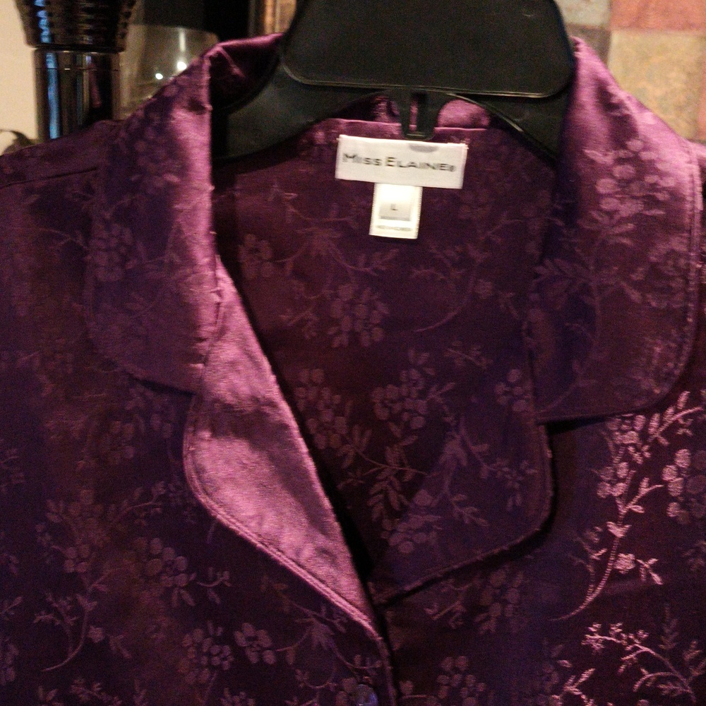 FINAL PRICE NWT Miss Elaine Deep Plum Floral Design Pajamas Lg - Picture 9 of 10